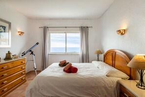 1 chambre, fer et planche Ă repasser, Wi-Fi, draps fournis