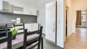 ND Aparthotel NR 4 | 私人廚房 | 咖啡機/沖茶器、電冰箱、微波爐、爐台
