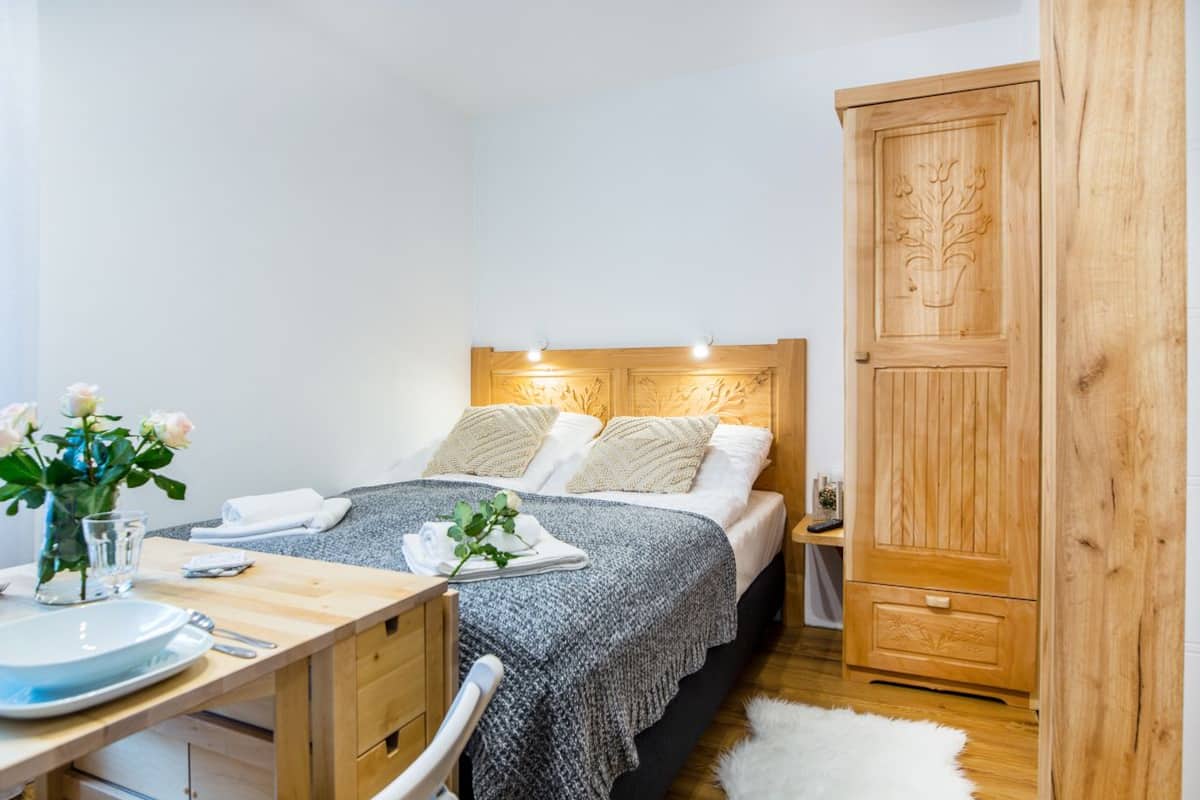 Comfort-Apartment, Kochnische, Annex (White) | Kostenloses WLAN, Bettwäsche