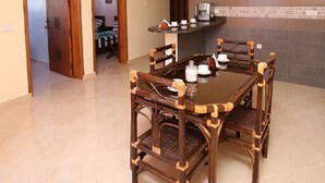 Free daily buffet breakfast - Family Surf Camp - Hostel (Aourir)