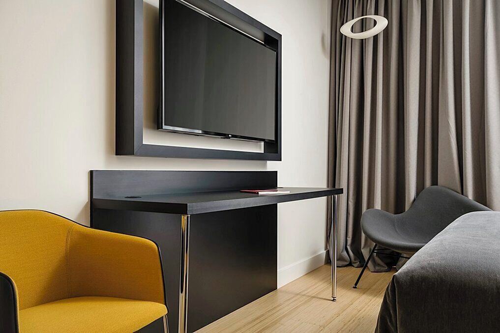 minibar, in-room safe, desk, blackout curtains