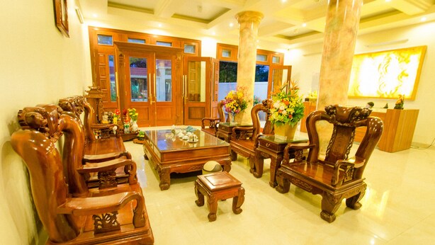 Lobby sitting area - The Roxy (Hai Phong)