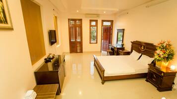 Single Room | Minibar, desk, free WiFi