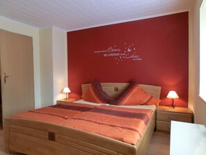 Apartment, 1 Bedroom, Terrace, Garden View (Rotling) | Free WiFi, bed sheets - Ferienweingut Rainer Hirschen (Burg)
