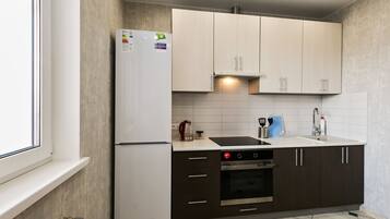 Superior-Apartment | Eigene Küche | Kühlschrank, Mikrowelle, Ofen, Herdplatte
