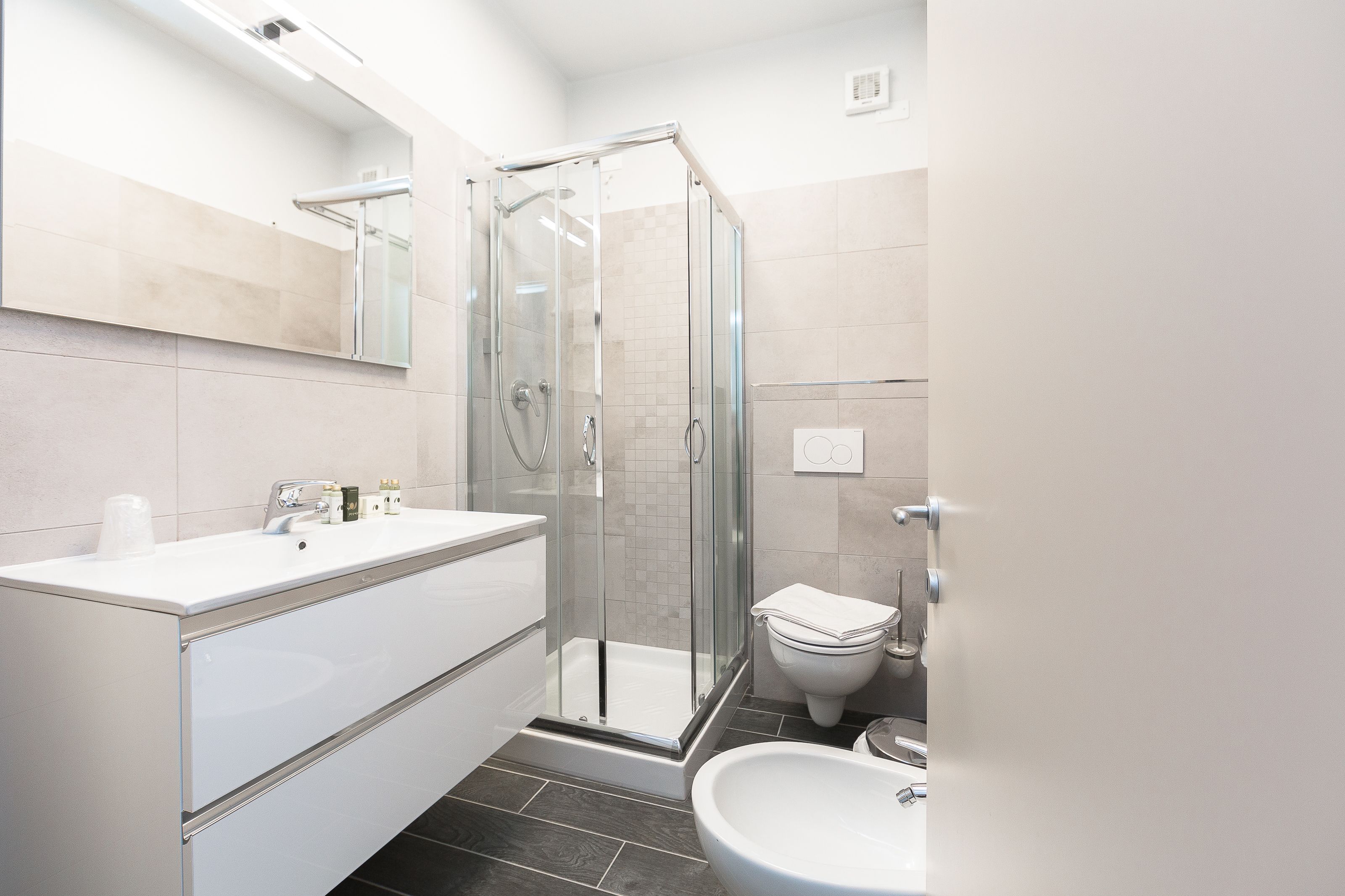superior double room | bathroom | free toiletries, hair dryer, towels