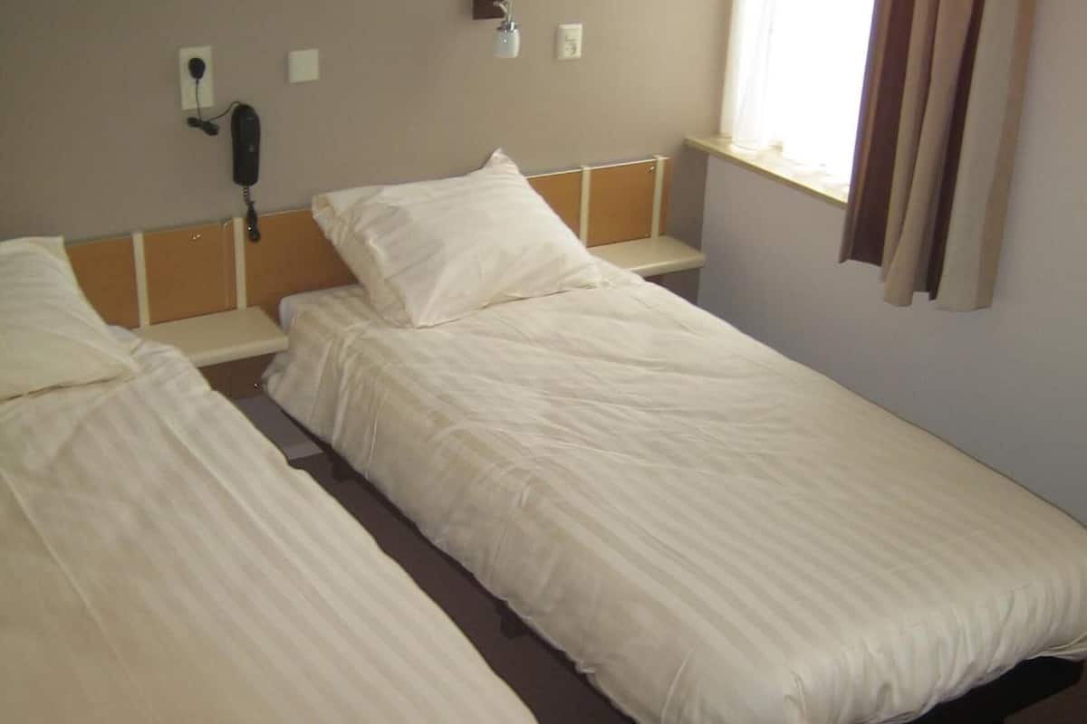 in-room safe, desk, iron/ironing board, free wifi