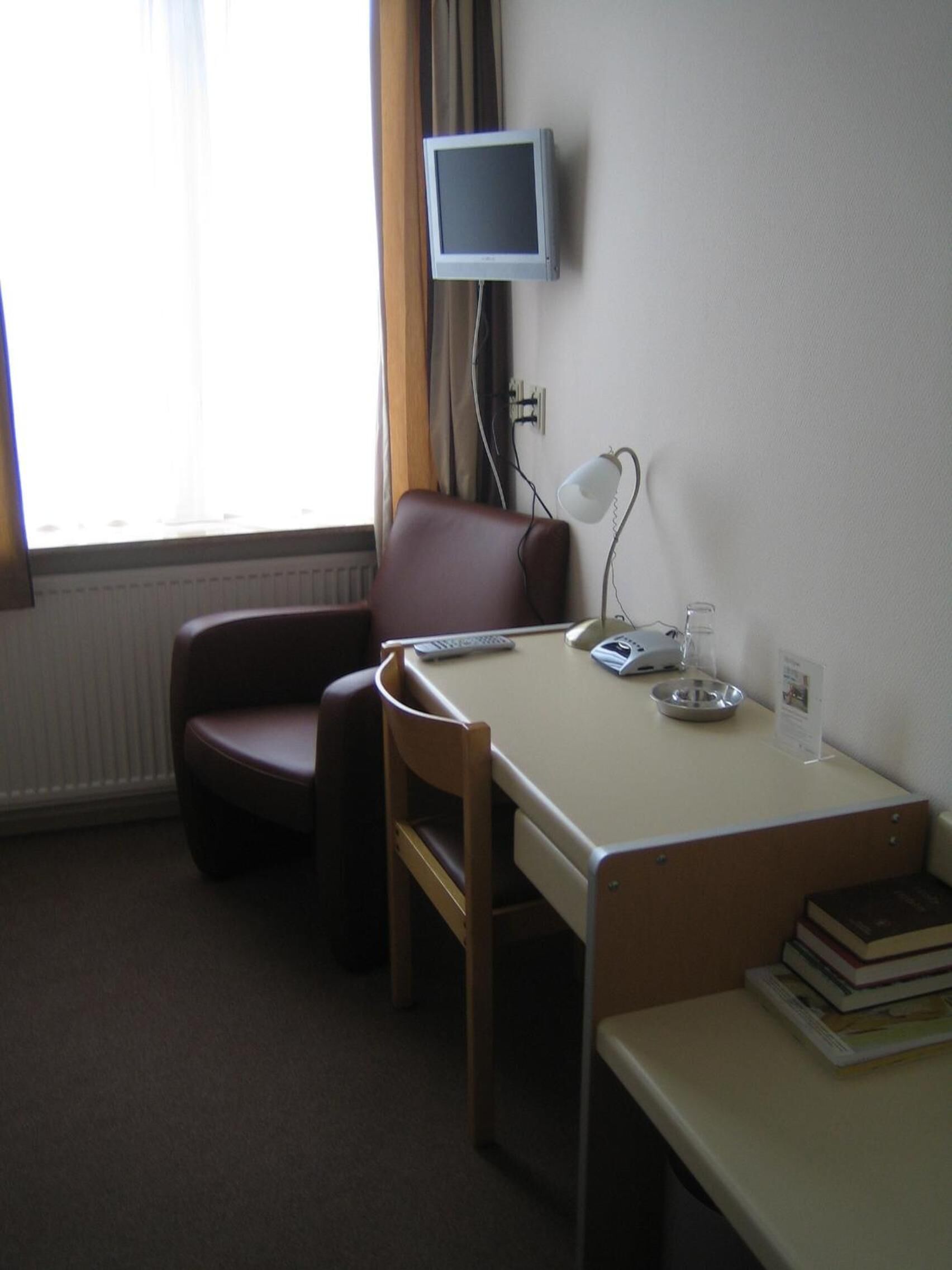 in-room safe, desk, iron/ironing board, free wifi
