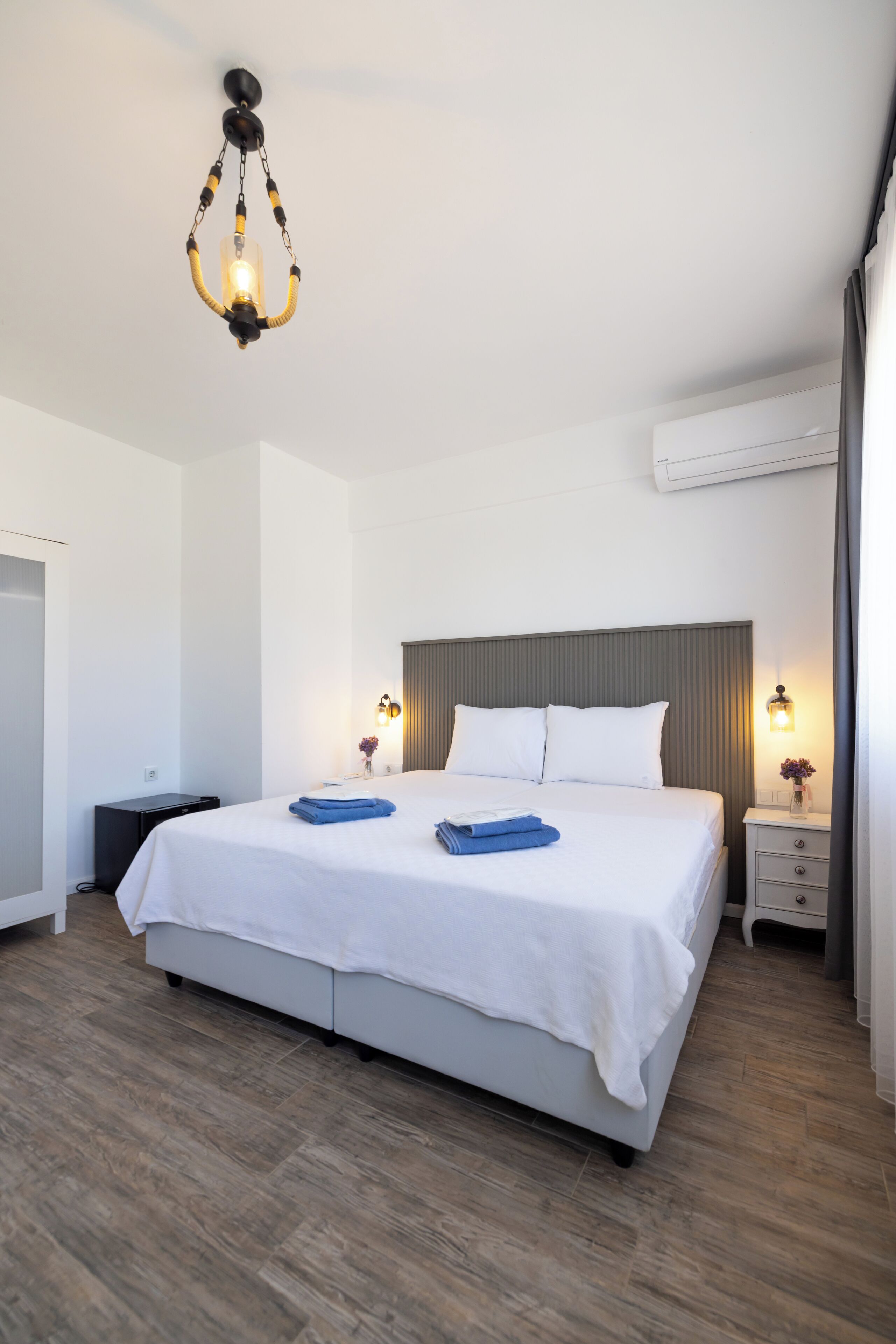 standard double room | 1 bedroom, iron/ironing board, free cots/infant beds, free wifi