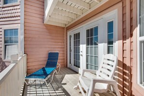 Townhome, 2 Bedrooms | Terrace/patio