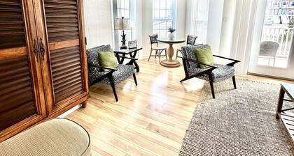 Sea La Vie 2 Bedroom Townhouse by RedAwning