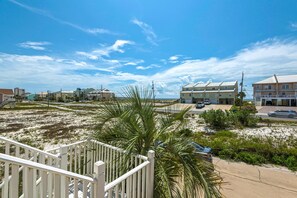 Townhome, 2 Bedrooms | Property grounds