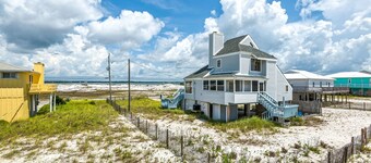 Sea La Vie 2 Bedroom Townhouse by RedAwning