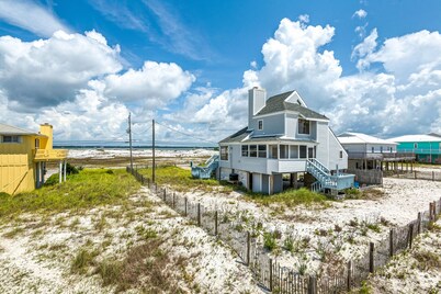 Sea La Vie 2 Bedroom Townhouse by RedAwning