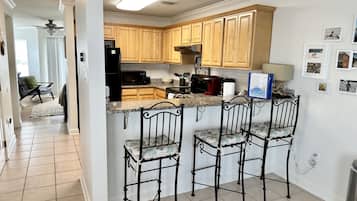 Townhome, 2 Bedrooms | Private kitchen | Fridge, oven, coffee/tea maker, toaster