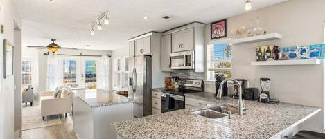 Townhome, 2 Bedrooms | Private kitchen | Fridge, oven, coffee/tea maker, toaster