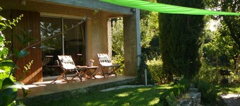 Villa-Apartment Aix-en-Provence, the countryside 10 minutes from the historic center
