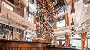 2 bars, bar Ă cocktails