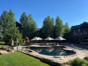 Beheizter Pool