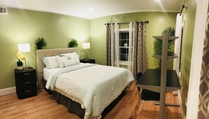 4 bedrooms, desk, iron/ironing board, travel cot