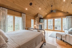 3 chambres, fer et planche à repasser, Wi-Fi gratuit, draps fournis