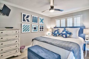 1 slaapkamer, een strijkplank/strijkijzer, gratis wifi, beddengoed
