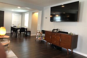 Interior - Walking distance to downtown Elk Rapids, Elk Lake and dining (Elk Rapids)