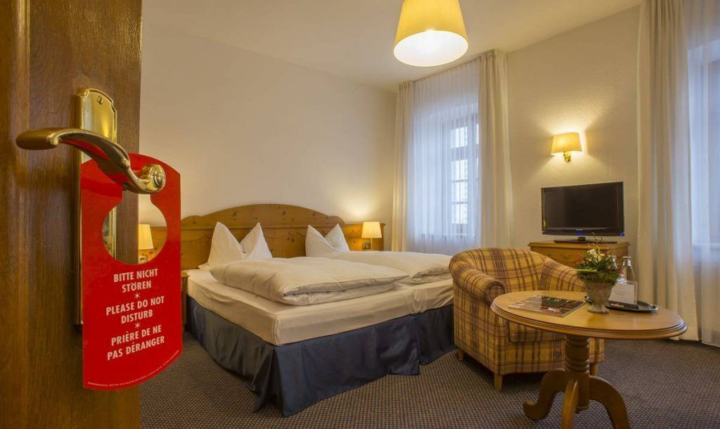 rollaway beds, free wifi, bed sheets