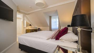 Rollaway beds, free WiFi, bed sheets