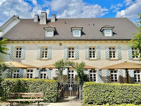 Terrace/patio. Landhotel Donner
