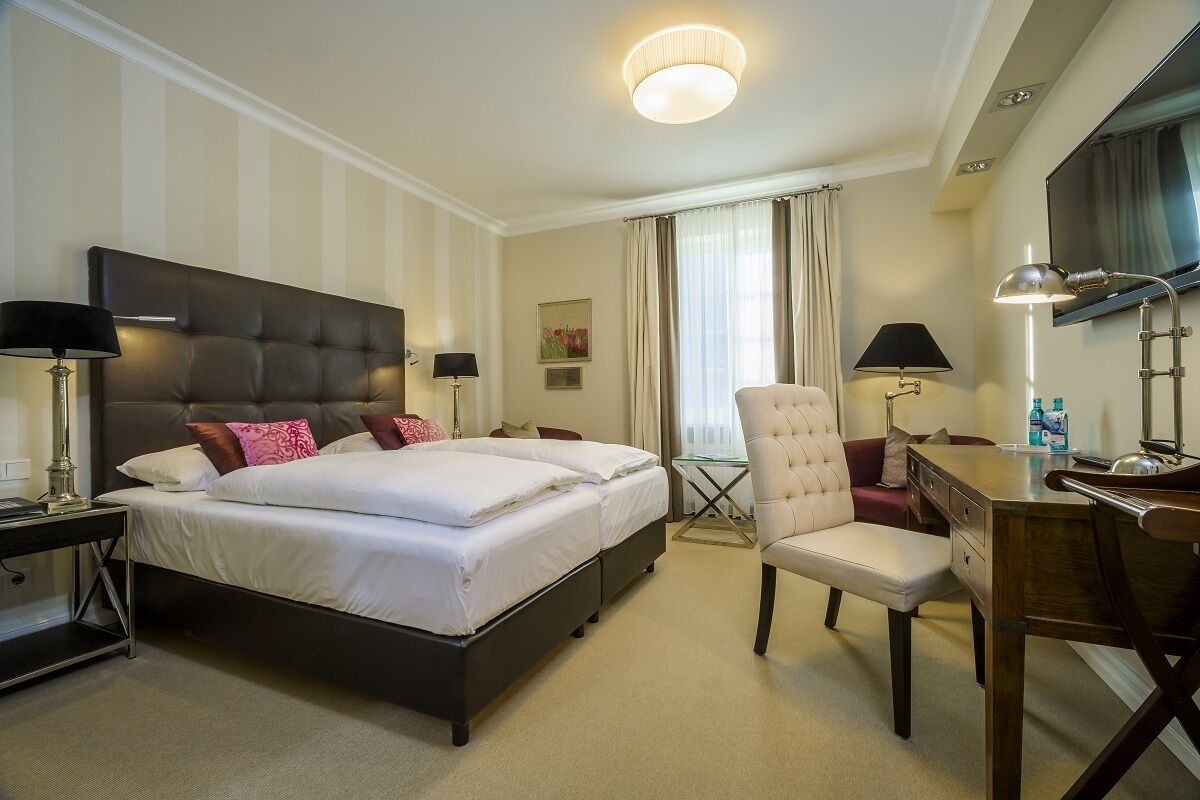 rollaway beds, free wifi, bed sheets