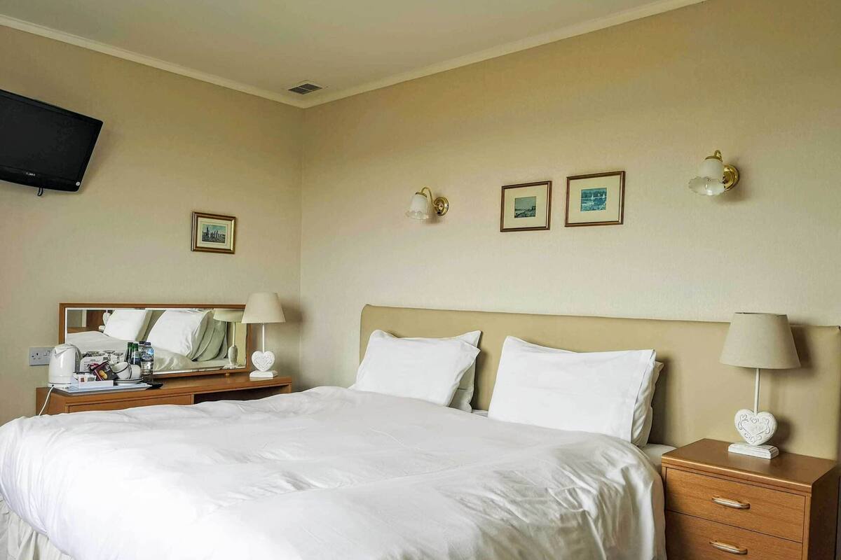 Chambre Double ou avec lits jumeaux (Eshcol Double/twin)