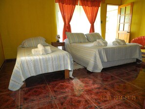 Triple Room, 3 Single Beds | Individually decorated, individually furnished, blackout curtains - Cabañas Makupuna (Hanga Roa)