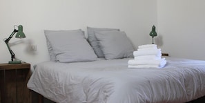 Decoración personalizada, muebles diferentes y escritorio