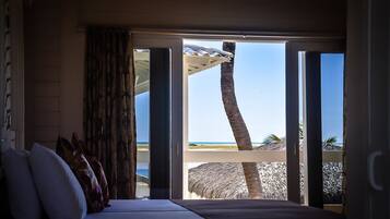 Deluxe Double or Twin Room, 1 Queen Bed, Non Smoking | Minibar, in-room safe, desk, iron/ironing board