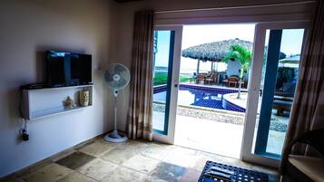 Deluxe Double or Twin Room, 1 Queen Bed, Non Smoking | Minibar, in-room safe, desk, iron/ironing board