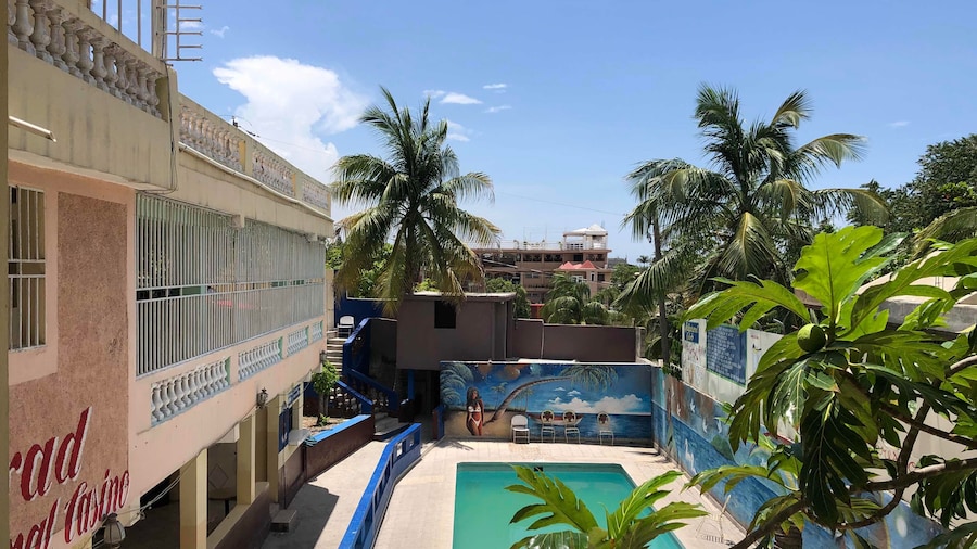Detente Du Cacique Villa Hotel