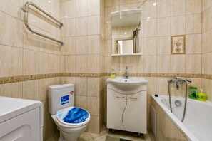 Superior Apartment | Bathroom sink