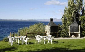 BBQ/picnic area - Apart Costa Azul (San Carlos de Bariloche)