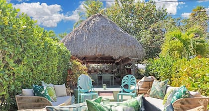Tropical Cottages