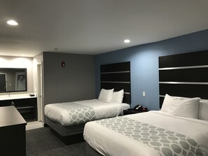 View from room - Rodeway Inn Calhoun South (Calhoun)