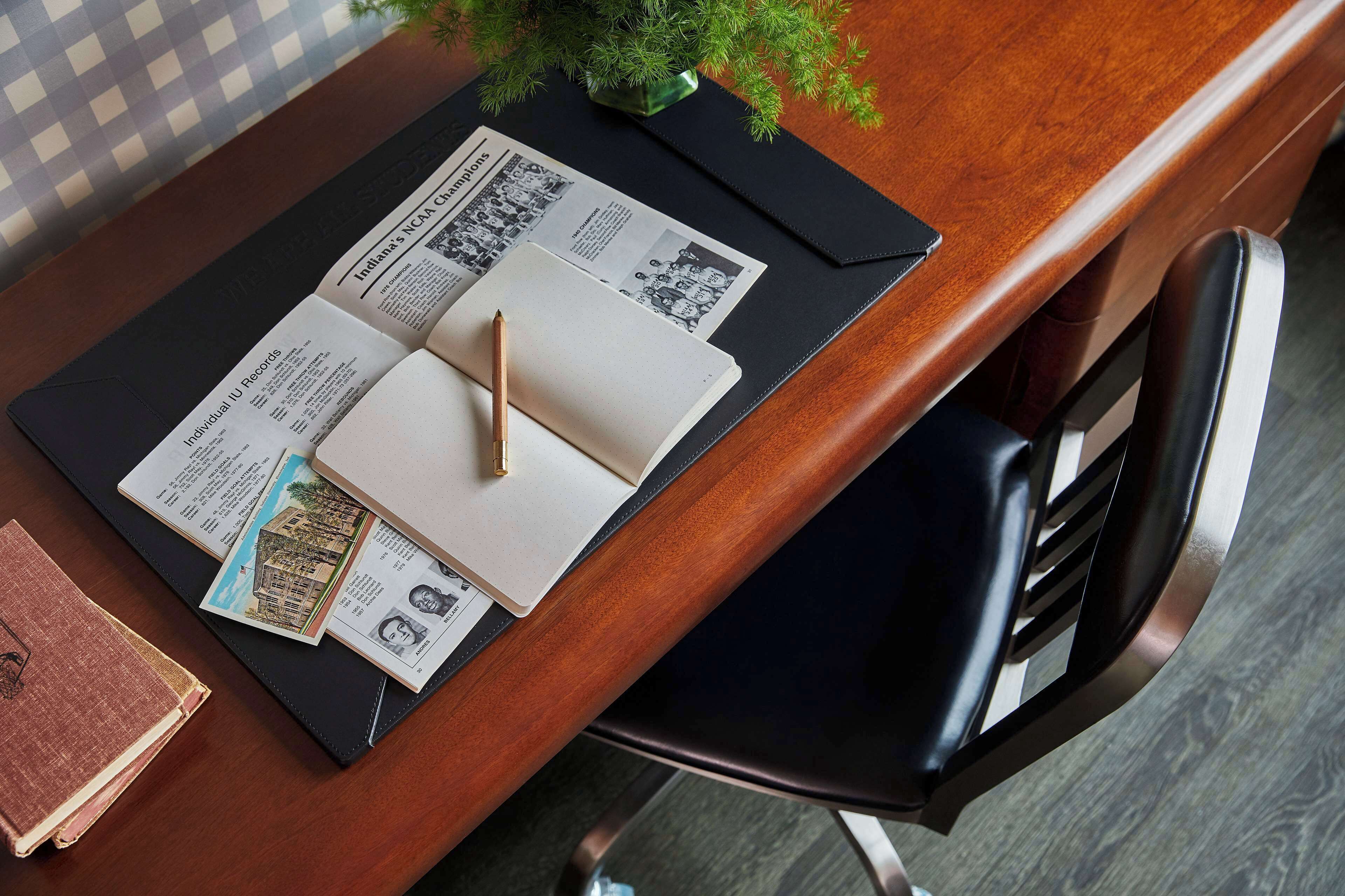 room, 1 king bed | egyptian cotton sheets, premium bedding, pillow-top beds, in-room safe