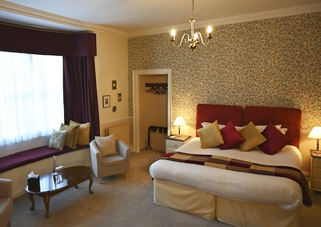 Large Superior Double or Twin Room | Individually decorated, individually furnished, iron/ironing board