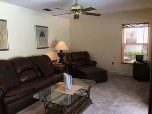 House, 3 Bedrooms | Living area | TV - Doral Woods (Kissimmee)