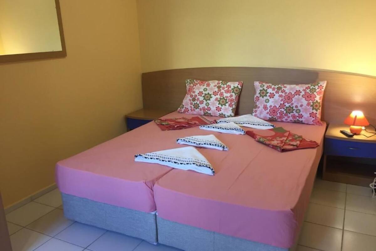 Apartamento, 2 habitaciones, balcón | Cunas o camas infantiles (de pago) y wifi gratis