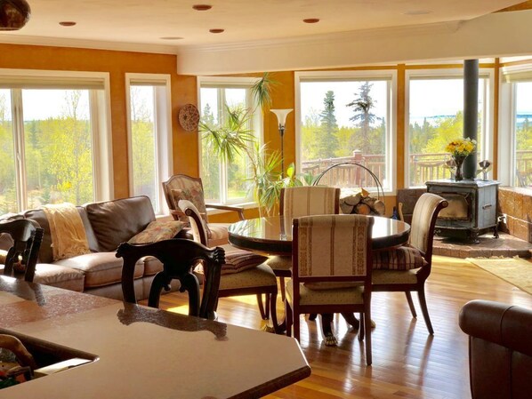 Coin salon dans le hall