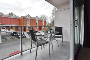 Appartement, 3 chambres, non-fumeurs | Balcon