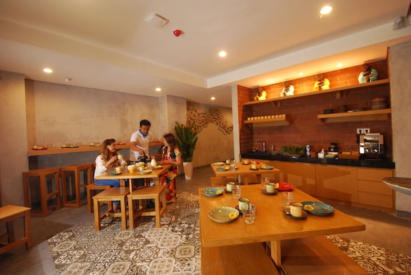 Daily buffet breakfast (IDR 30000 per person) - Dbeds Hostel By Soscomma (Kuta)