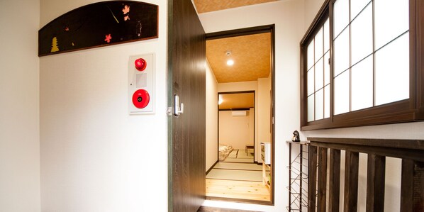 家庭公寓 (Ground Floor) | 遮光布/窗簾、免費無線上網、床單