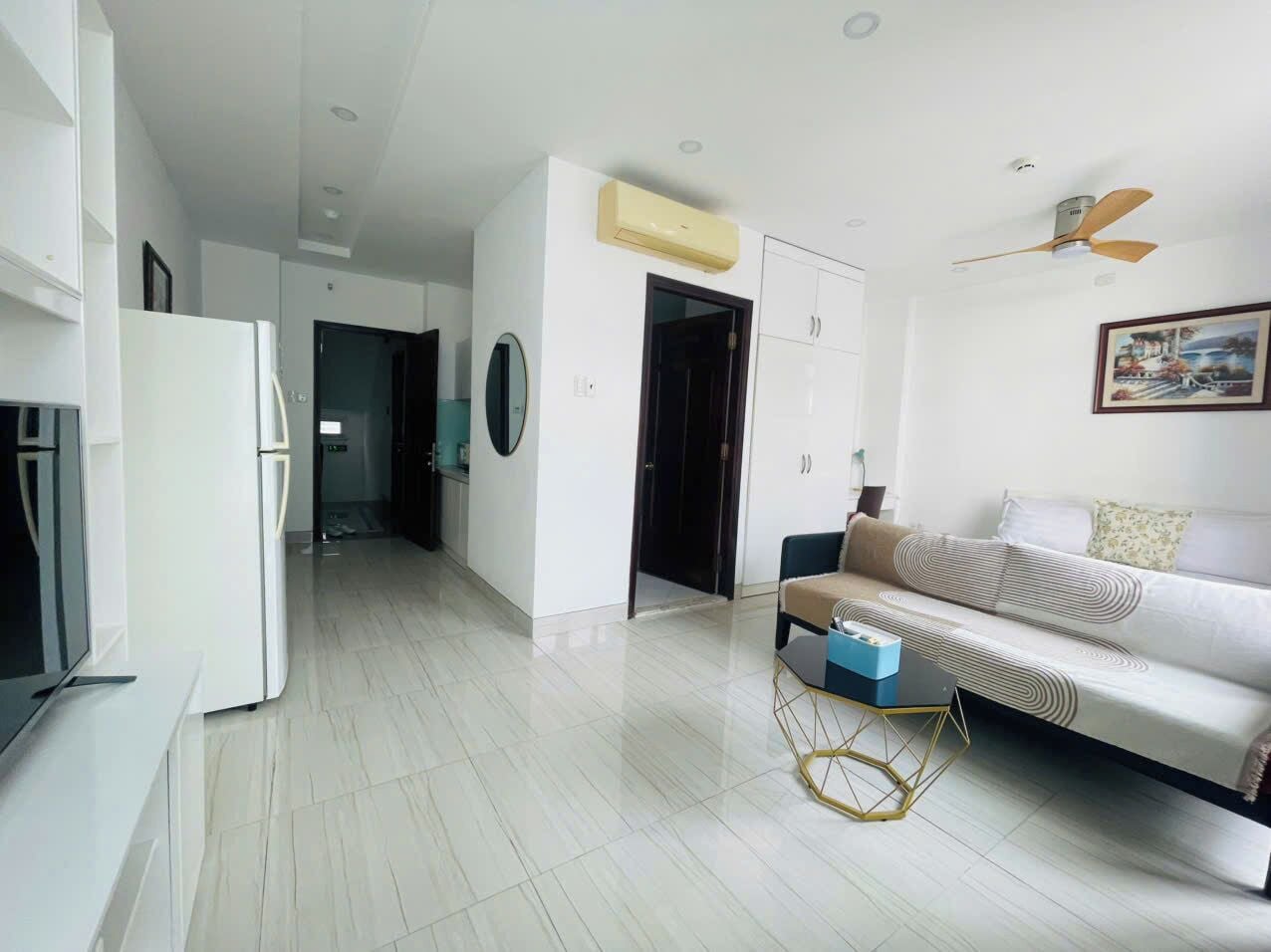 Chambre Deluxe, 1 grand lit, vue ville | Literie de qualité supérieure, ameublement personnalisé, bureau